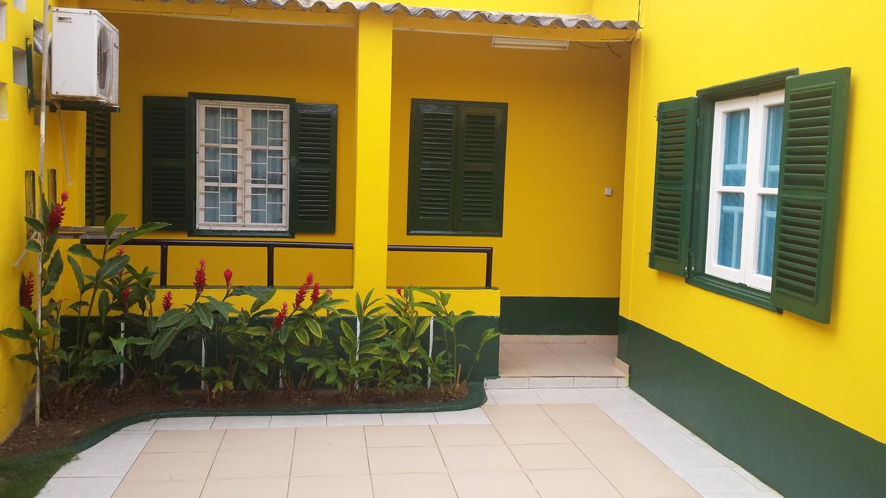 Residencialdes Bed & Breakfast Sao Tome Bagian luar foto